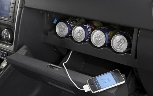 2010 Dodge Caliber front safety DETAIL