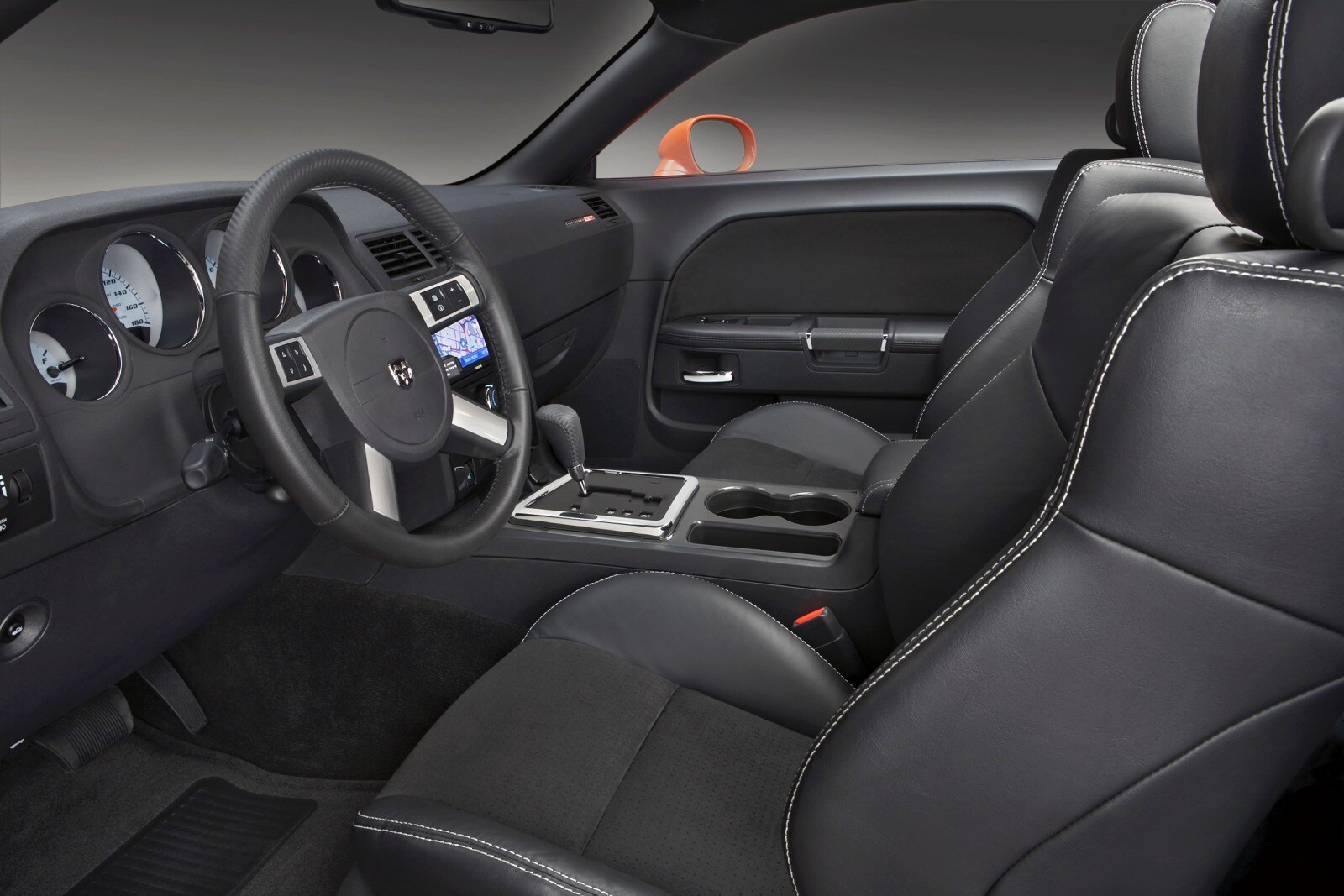 2008 Dodge Challenger interior I