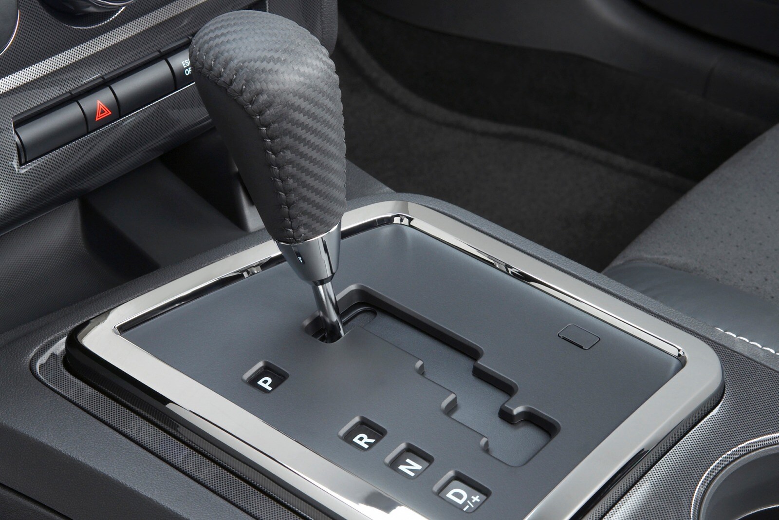 2008 Dodge Challenger interior SHF