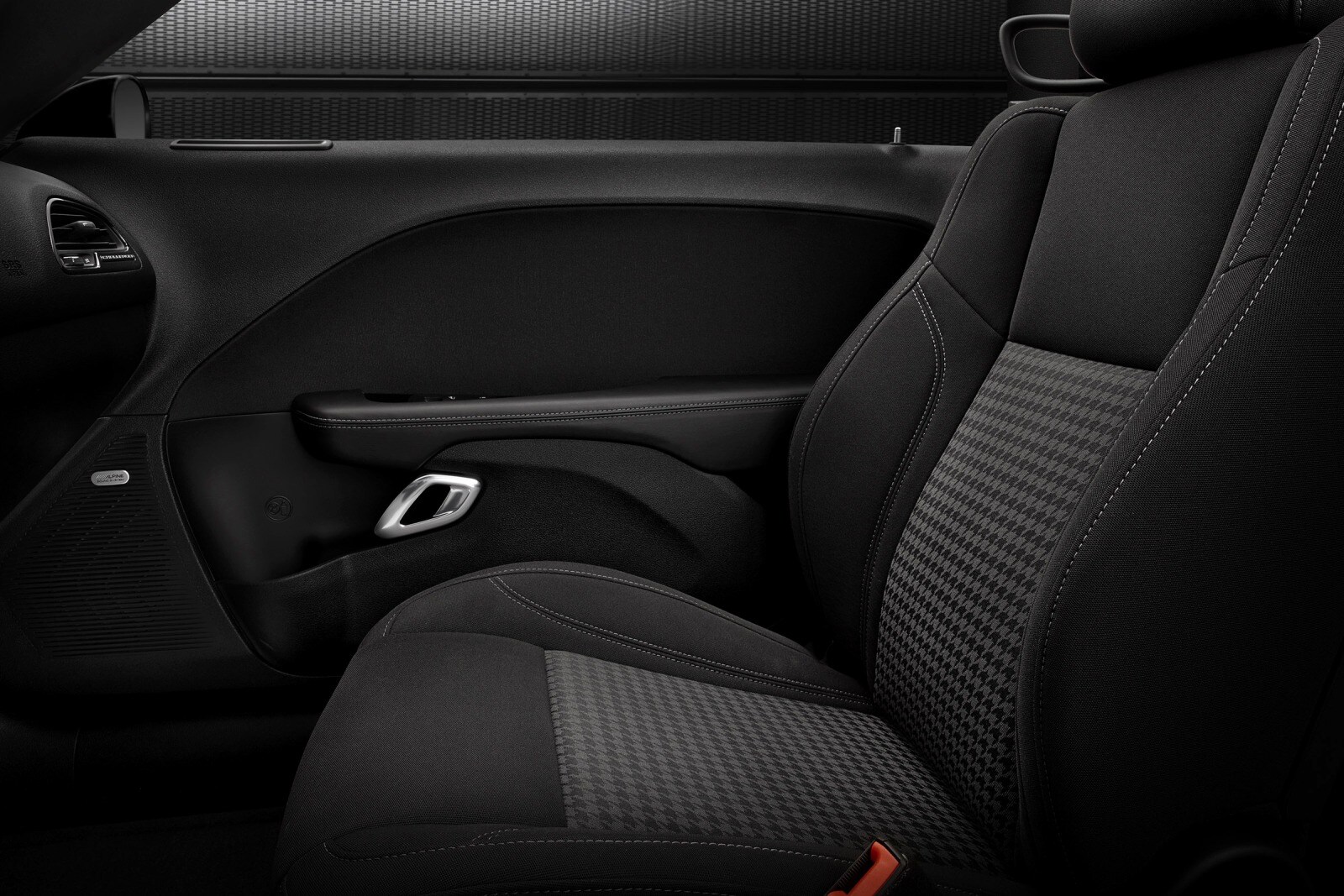 2015 Dodge Challenger interior DETAIL