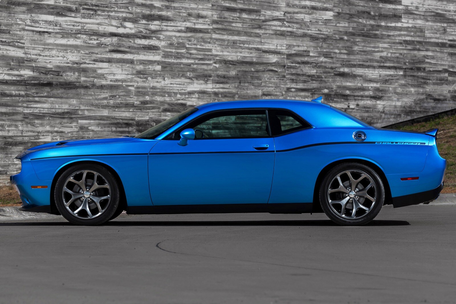 2016 Dodge Challenger exterior FQ