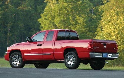2005 Dodge Dakota 2dr Club Cab Laramie 4WD SB