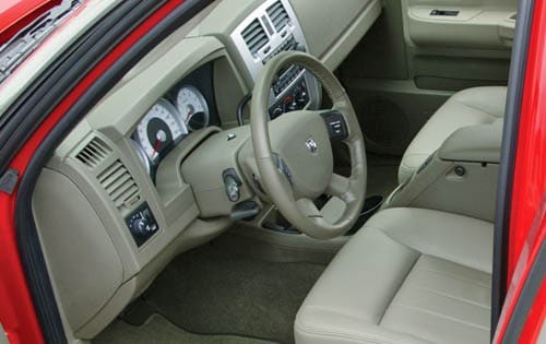 2005 Dodge Dakota interior D