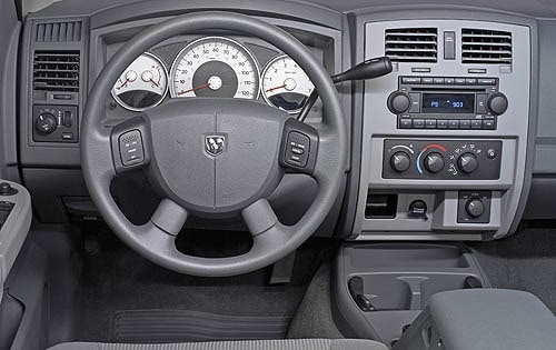 2005 Dodge Dakota interior D