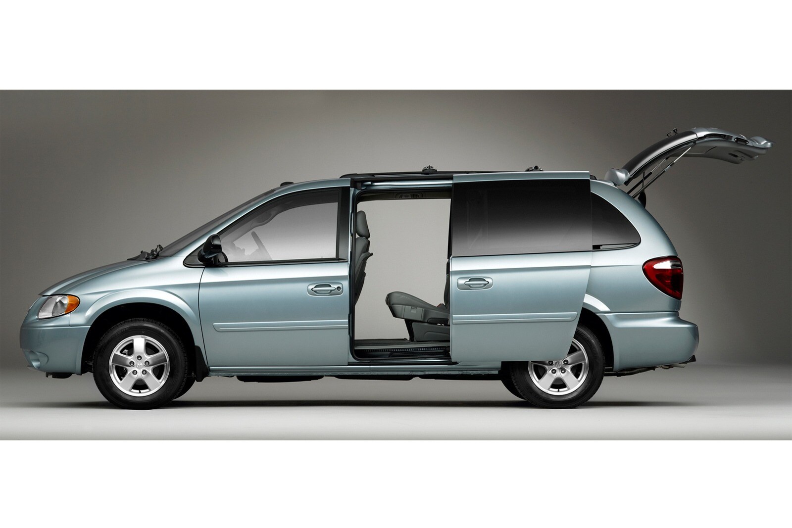 2007 Dodge Grand Caravan exterior FQ