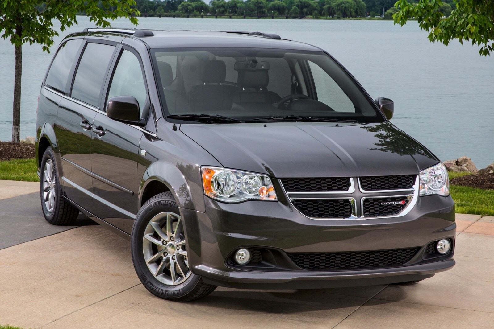 2014 Dodge Grand Caravan SXT Minivan Exterior. Options Shown.