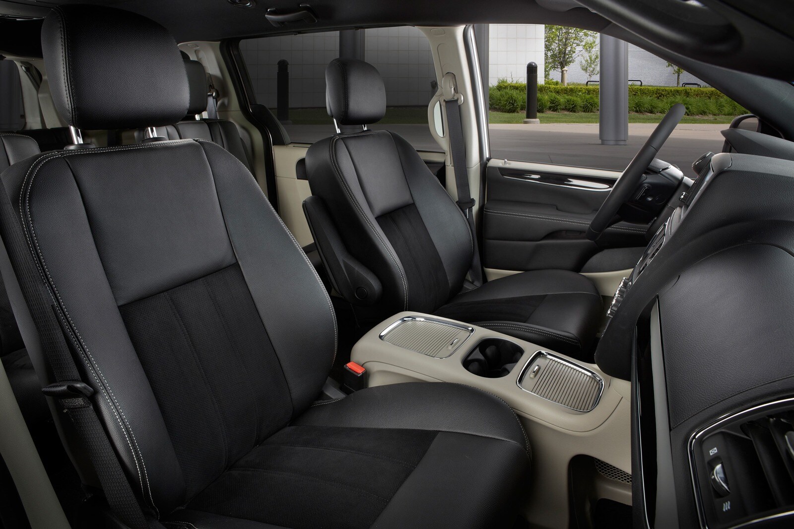 2017 Dodge Grand Caravan interior I