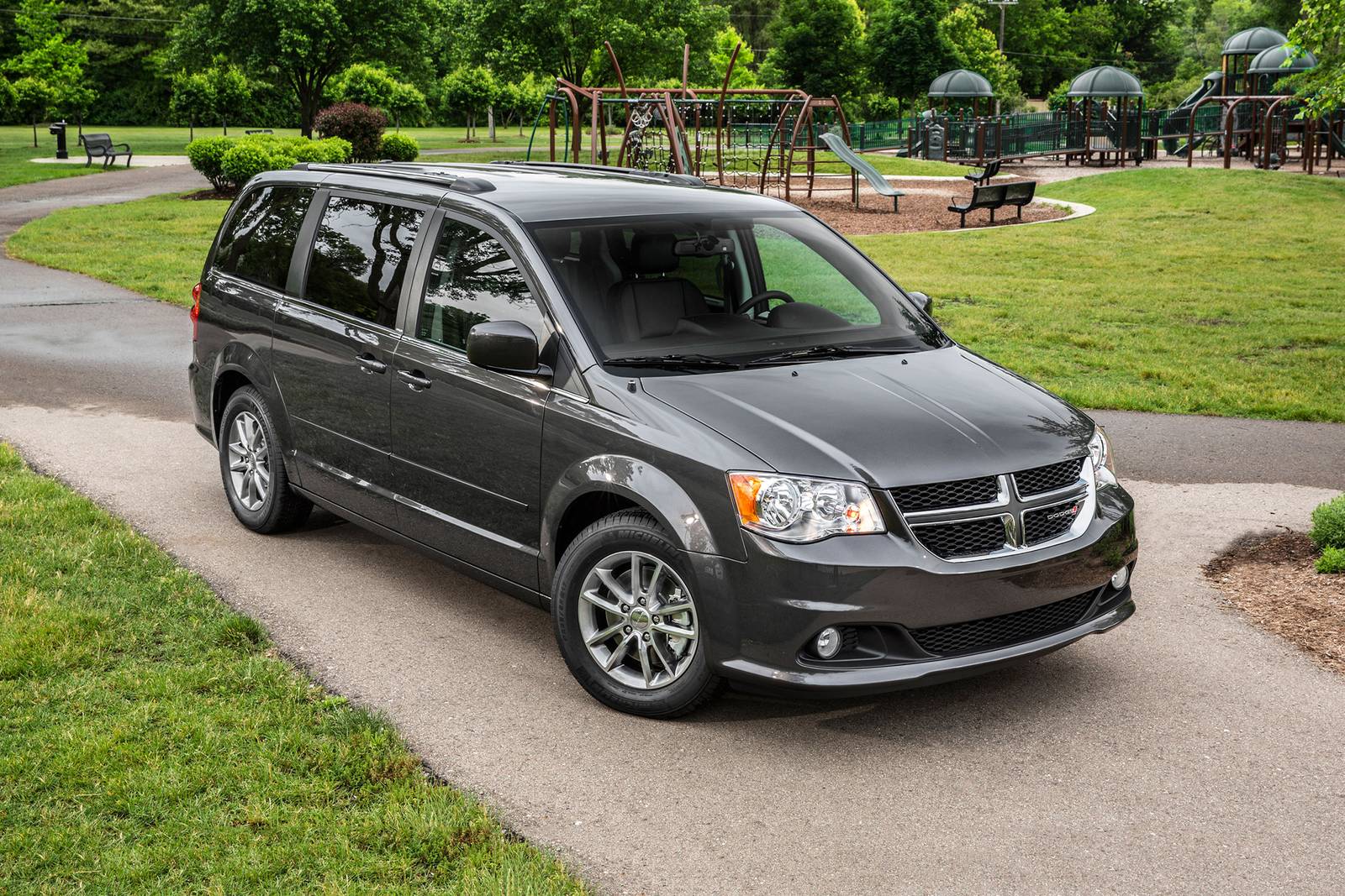 2018 Dodge Grand Caravan exterior FQ