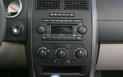 2005 Dodge Magnum interior CC