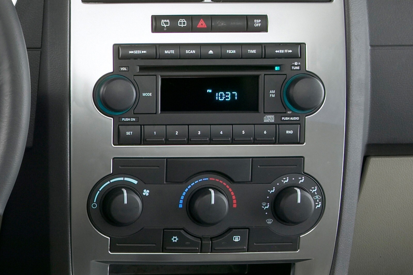 2007 Dodge Magnum interior CC