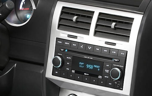 2007 Dodge Nitro interior CC