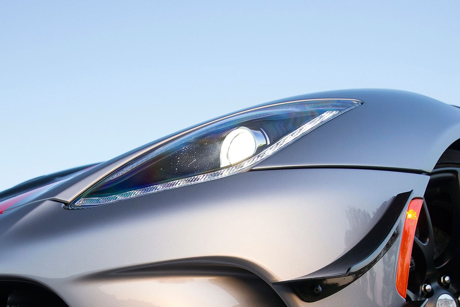 2017 Dodge Viper front safety EDETAIL