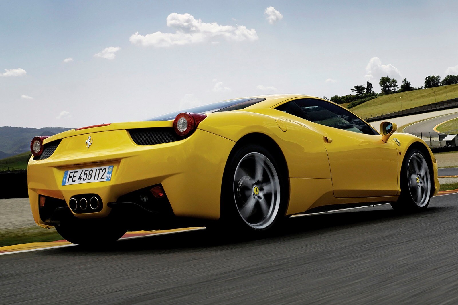 2011 Ferrari 458 Italia Coupe Exterior