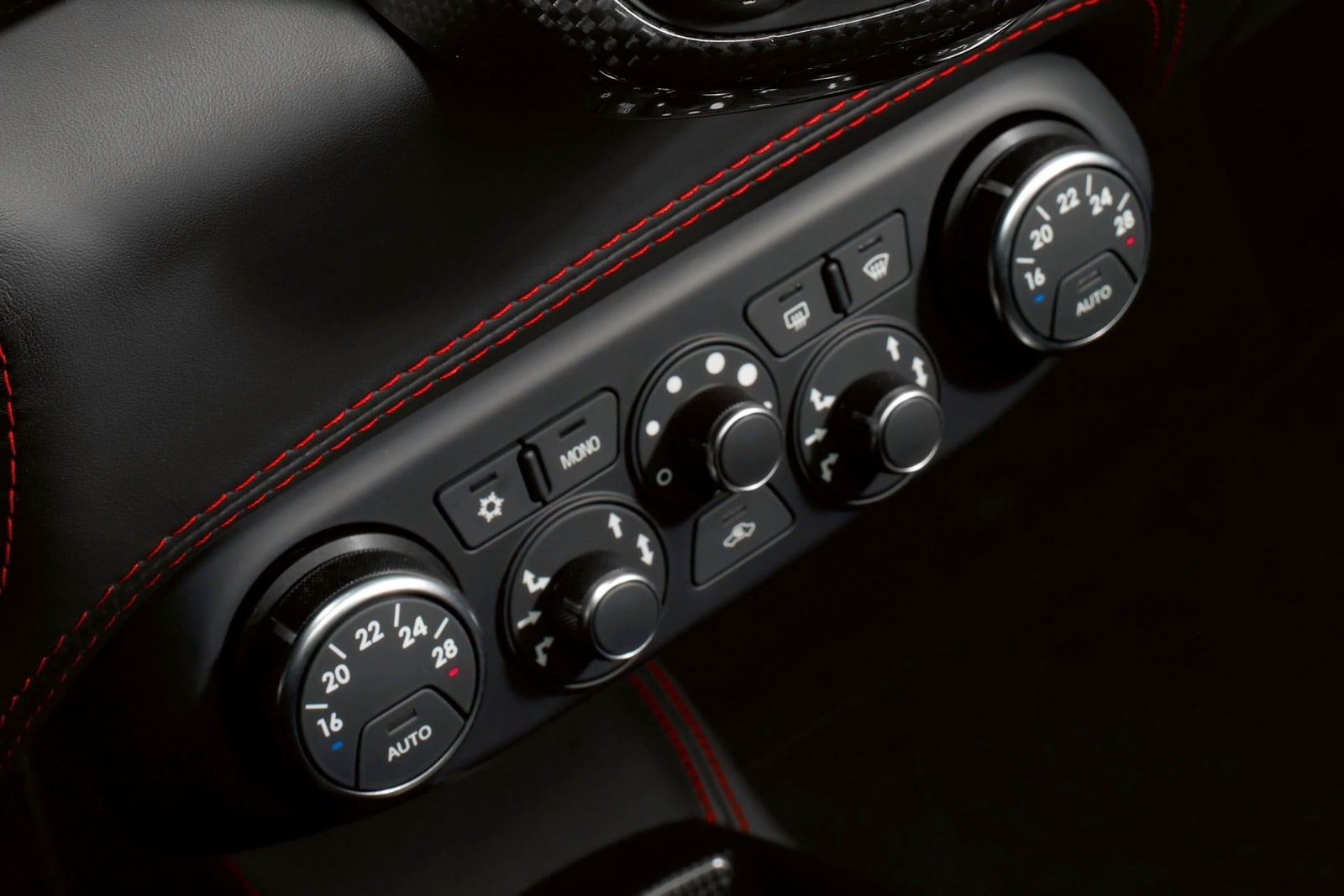 2012 Ferrari 458 Italia interior CC