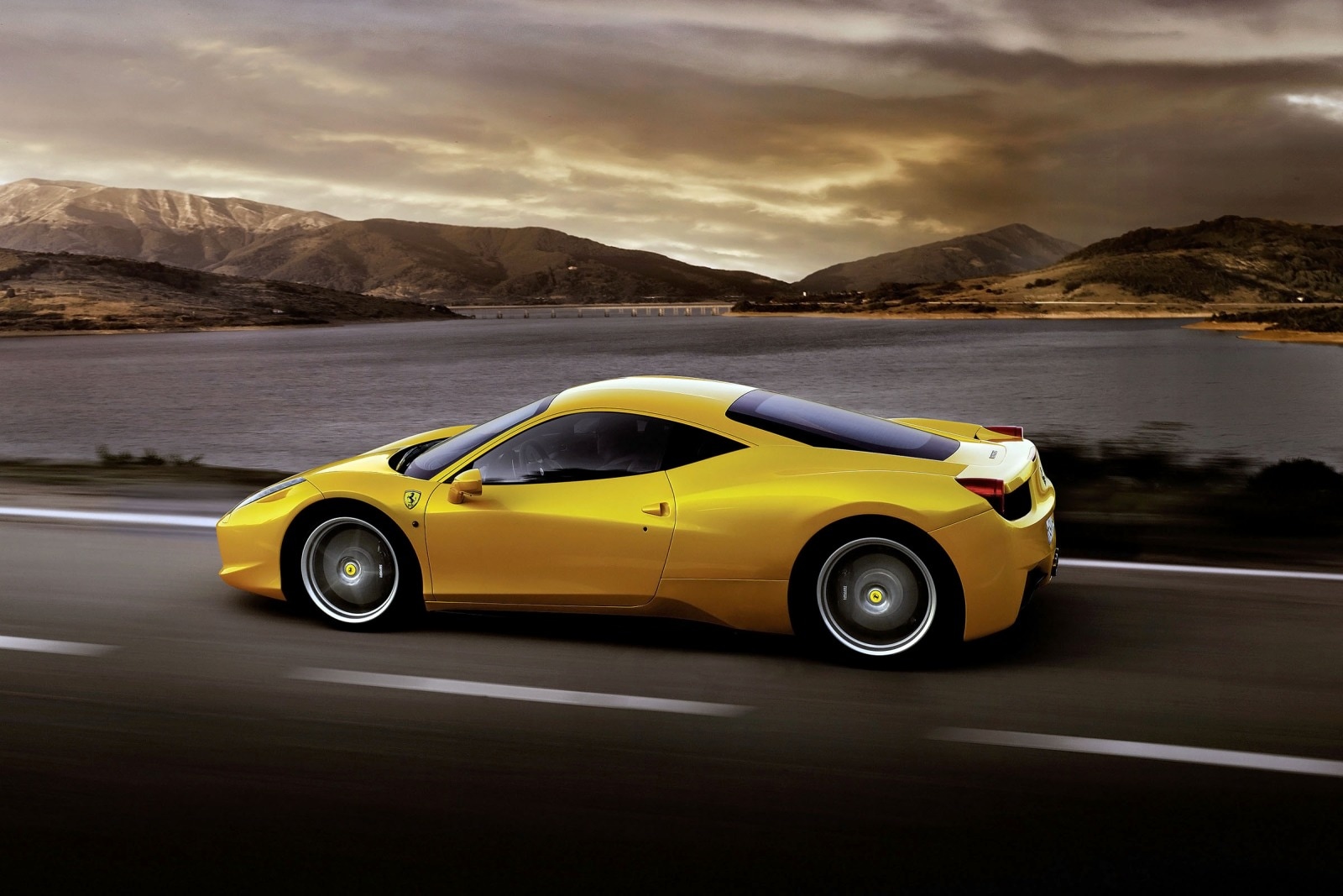 2012 Ferrari 458 Italia exterior F