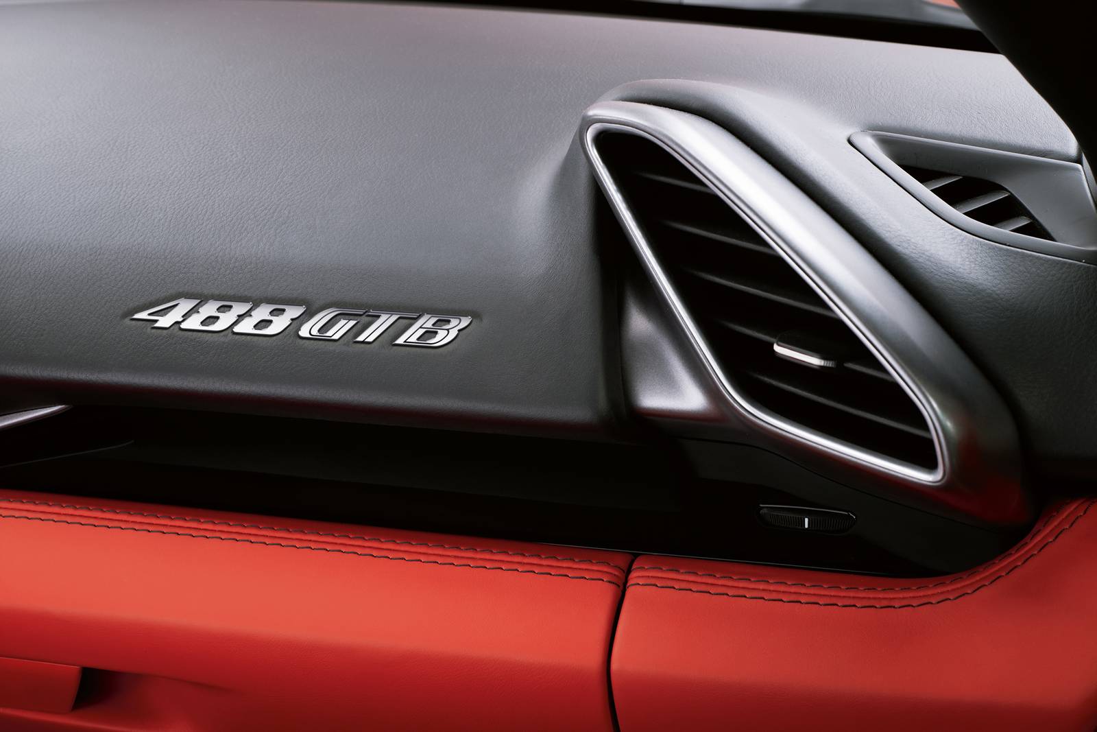 2016 Ferrari 488 GTB front safety DETAIL