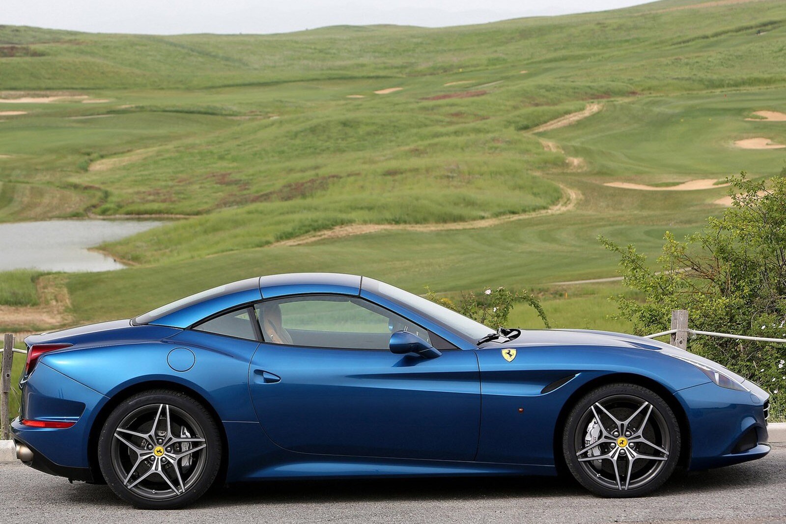 2015 Ferrari California T Convertible Exterior