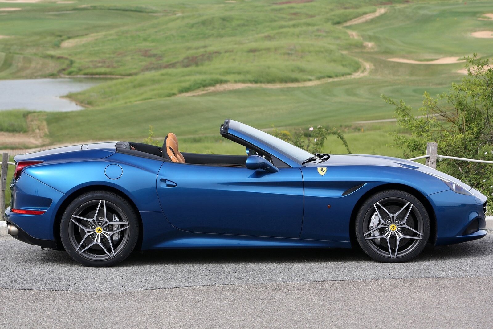 2016 Ferrari California T Convertible Profile