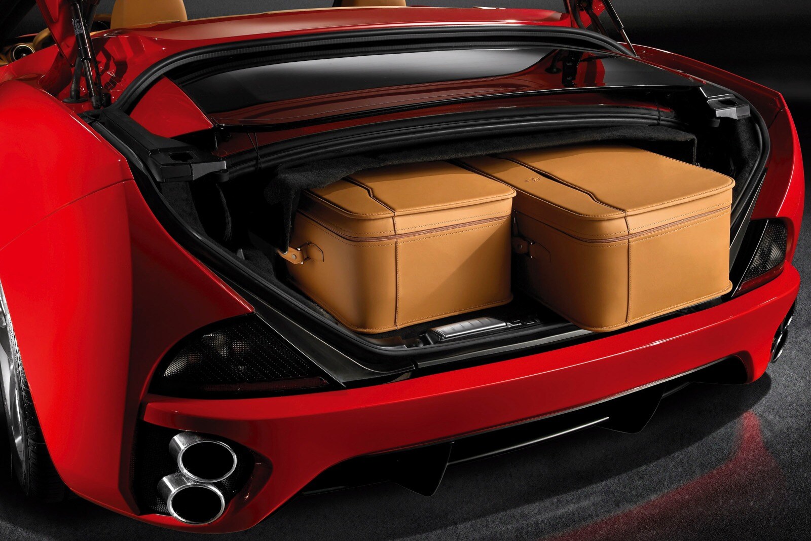 2011 Ferrari California interior CARGO