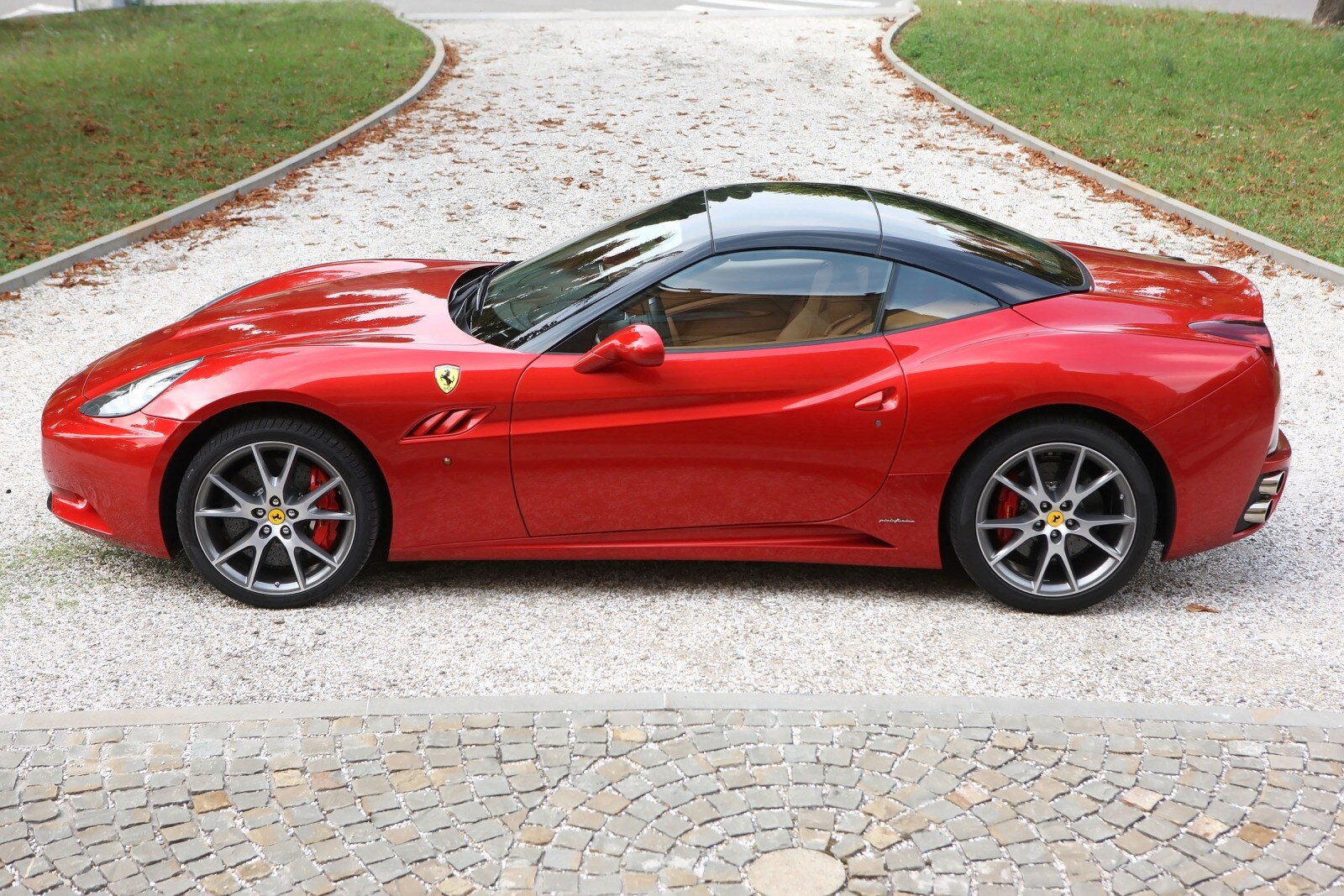 2011 Ferrari California Convertible Exterior