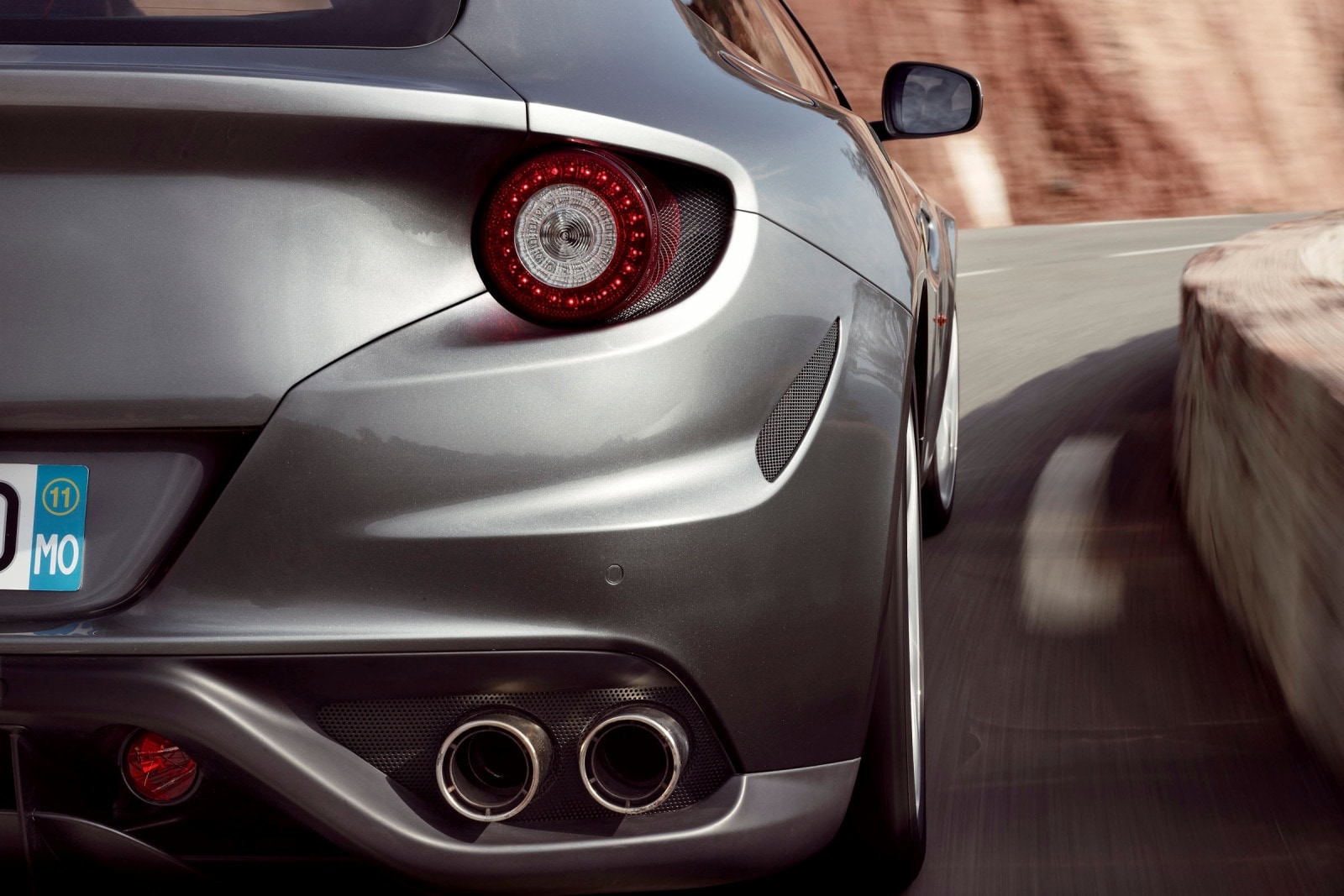 2012 Ferrari FF exterior EDETAIL