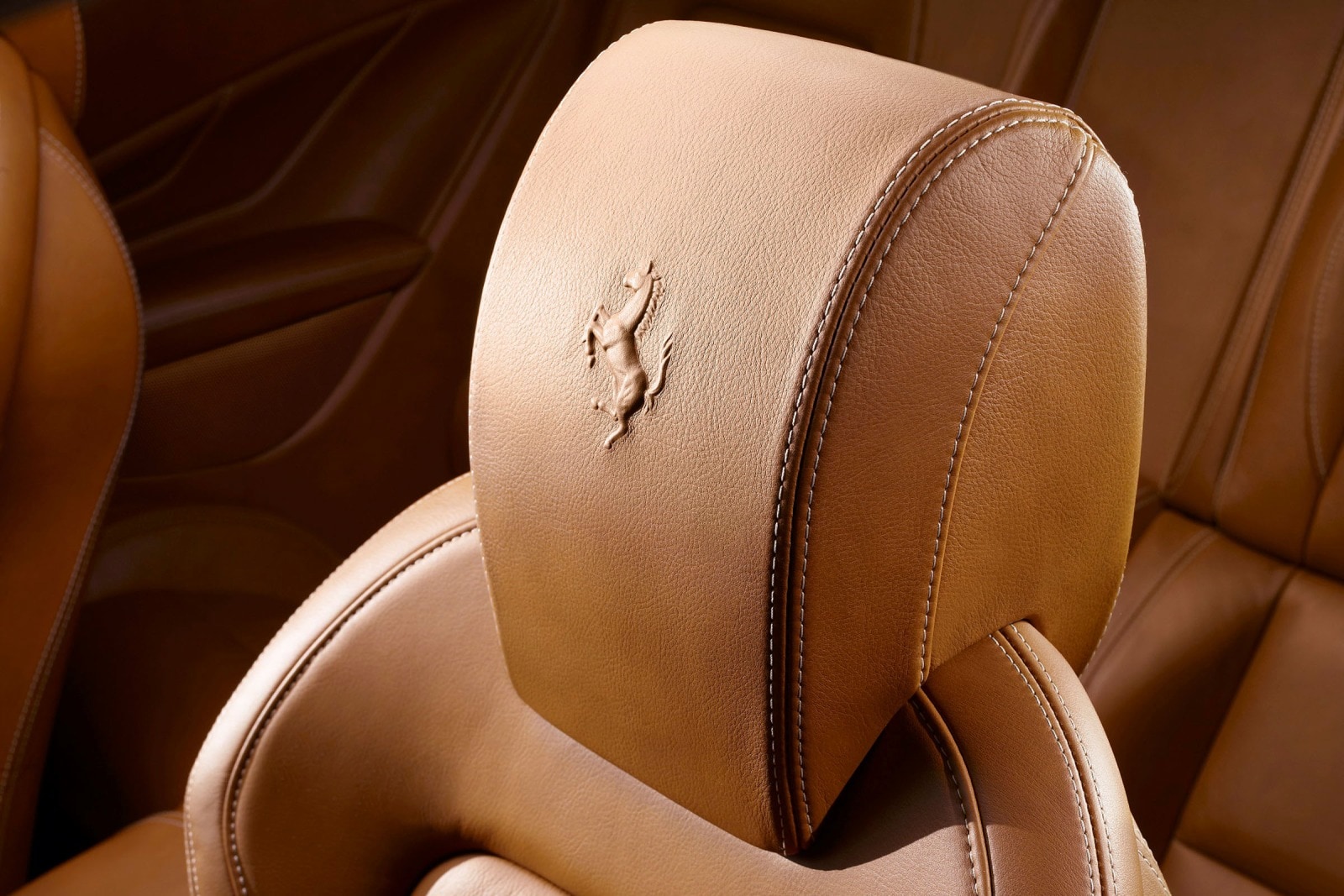 2012 Ferrari FF interior DETAIL