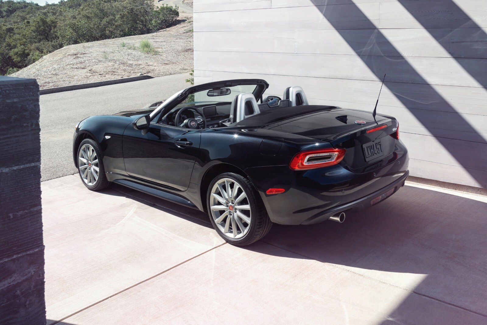 2017 FIAT 124 Spider exterior F