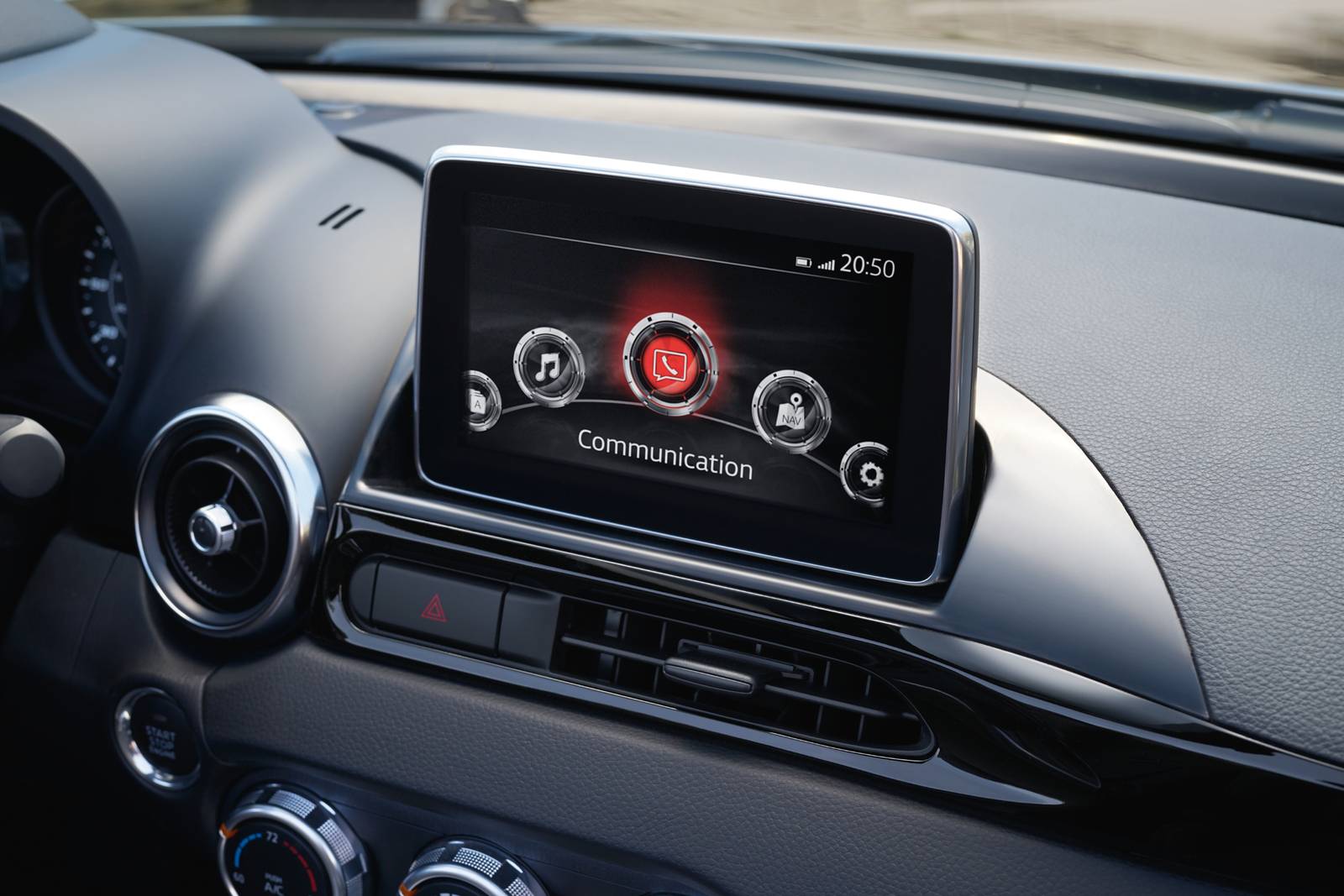 2018 FIAT 124 Spider interior CC