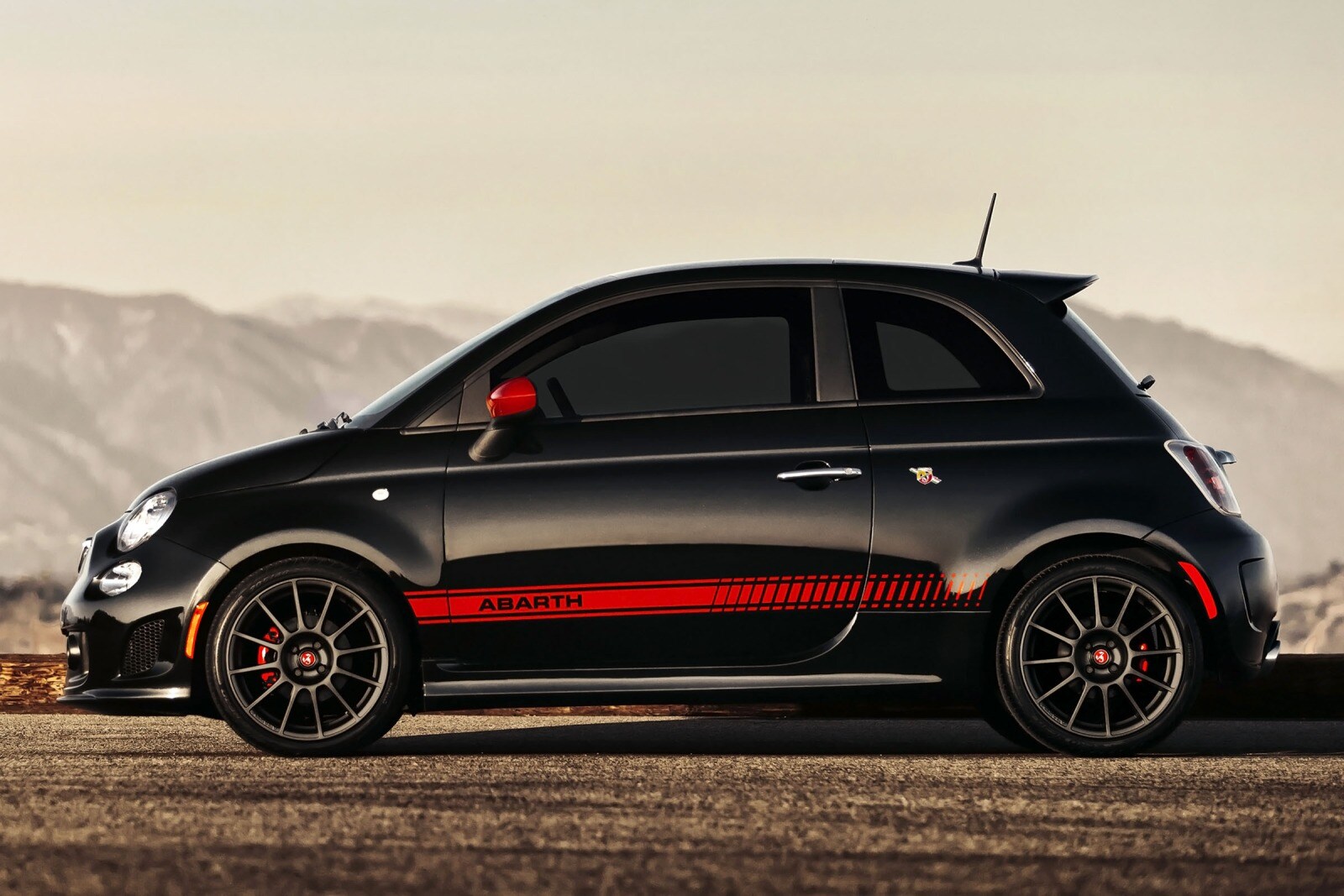 2012 Fiat 500 exterior FQ