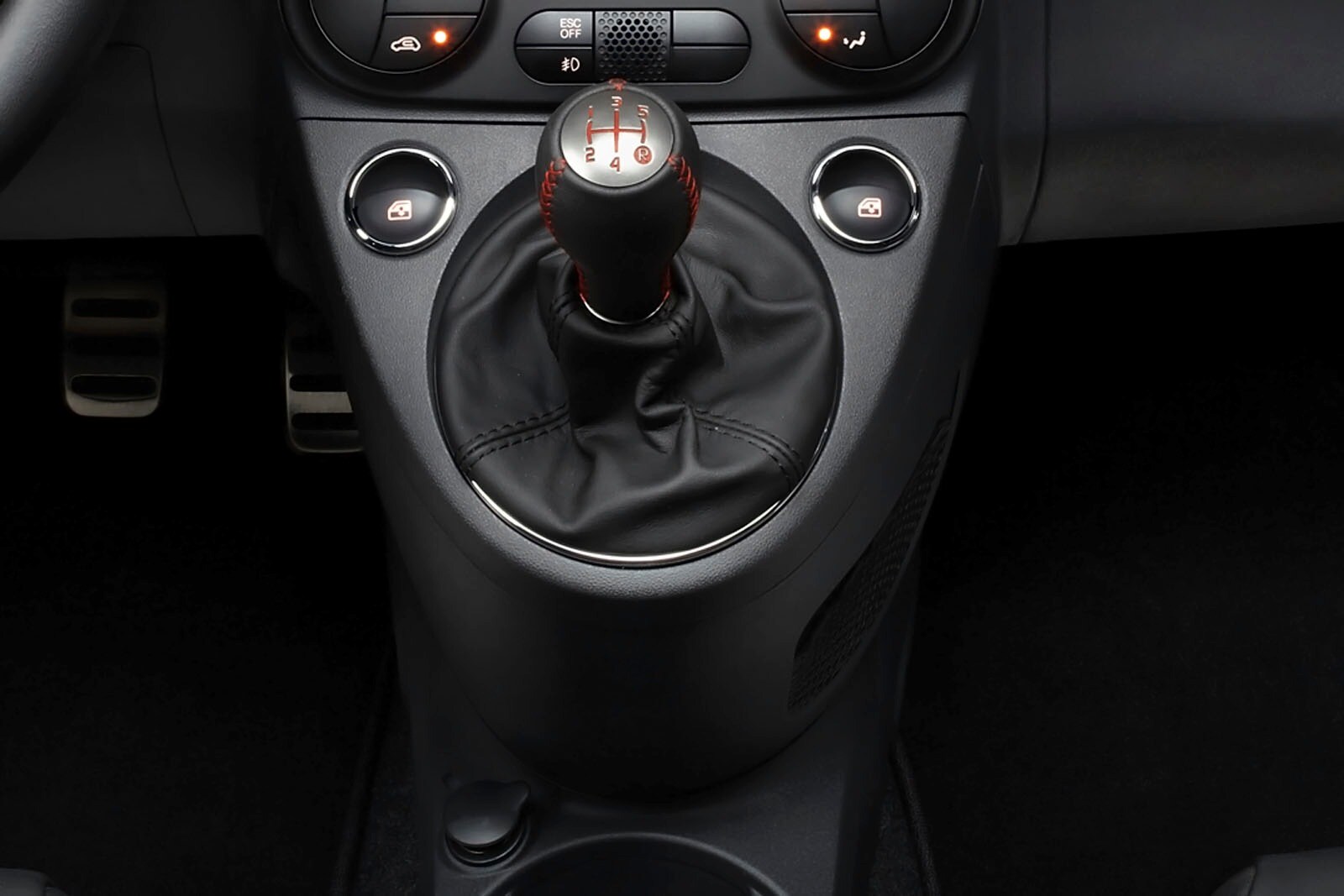 2012 Fiat 500 interior SHF