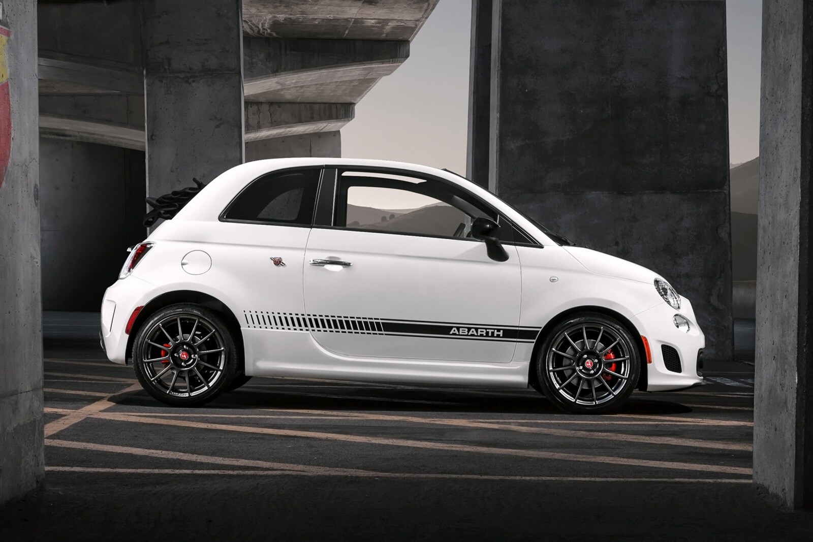 2014 Fiat 500 front safety FQ