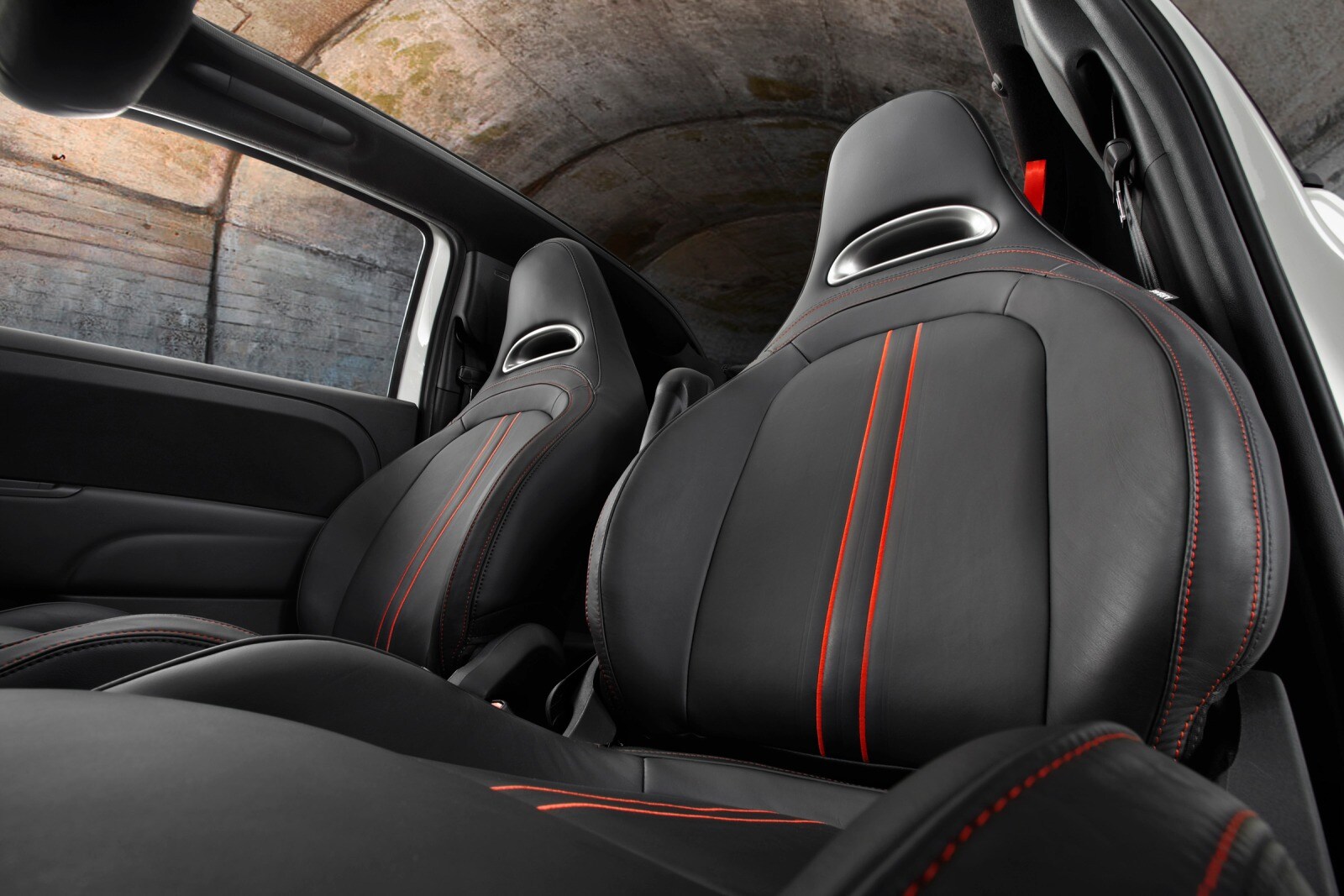 2016 Fiat 500 interior I