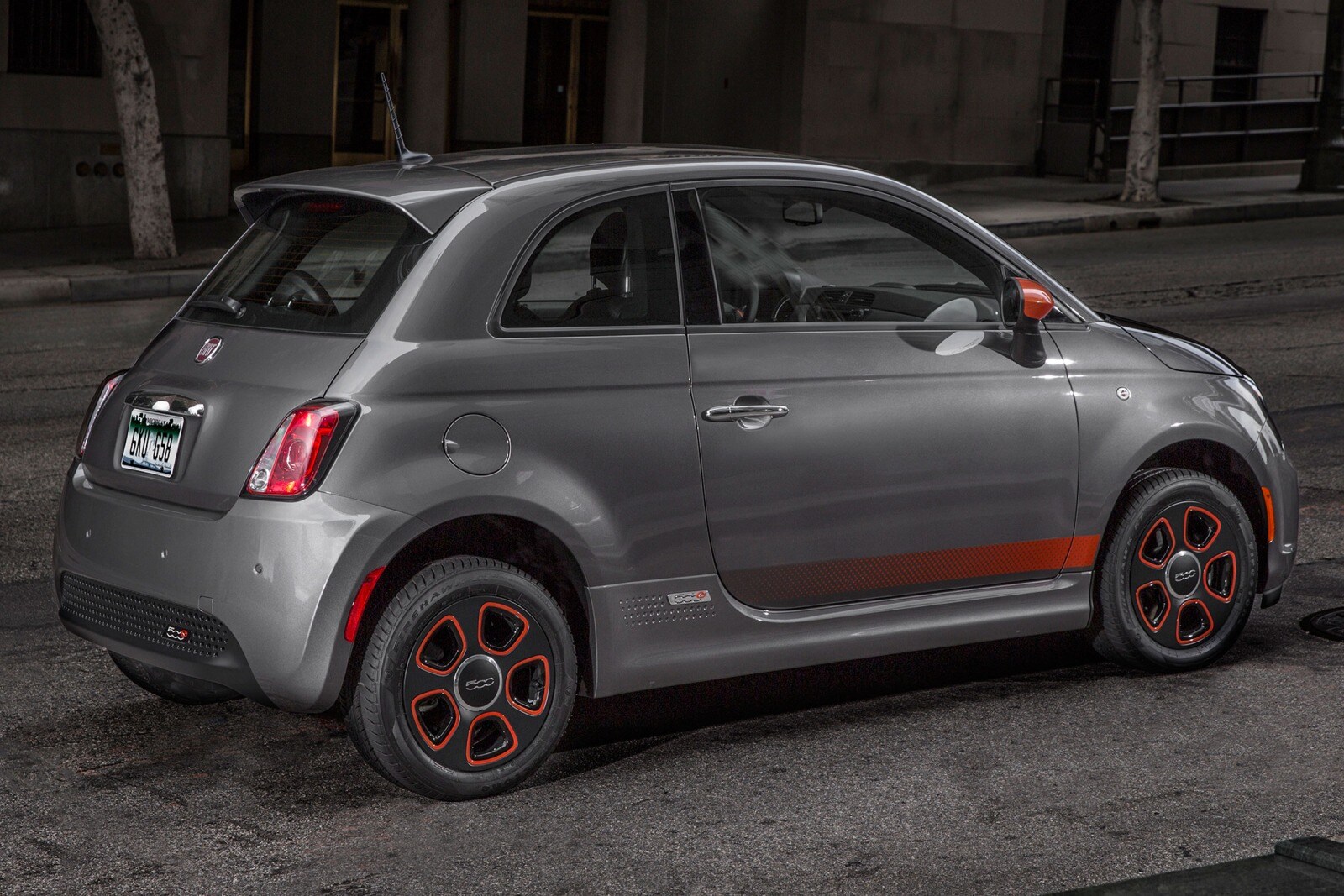 2016 Fiat 500 exterior FQ