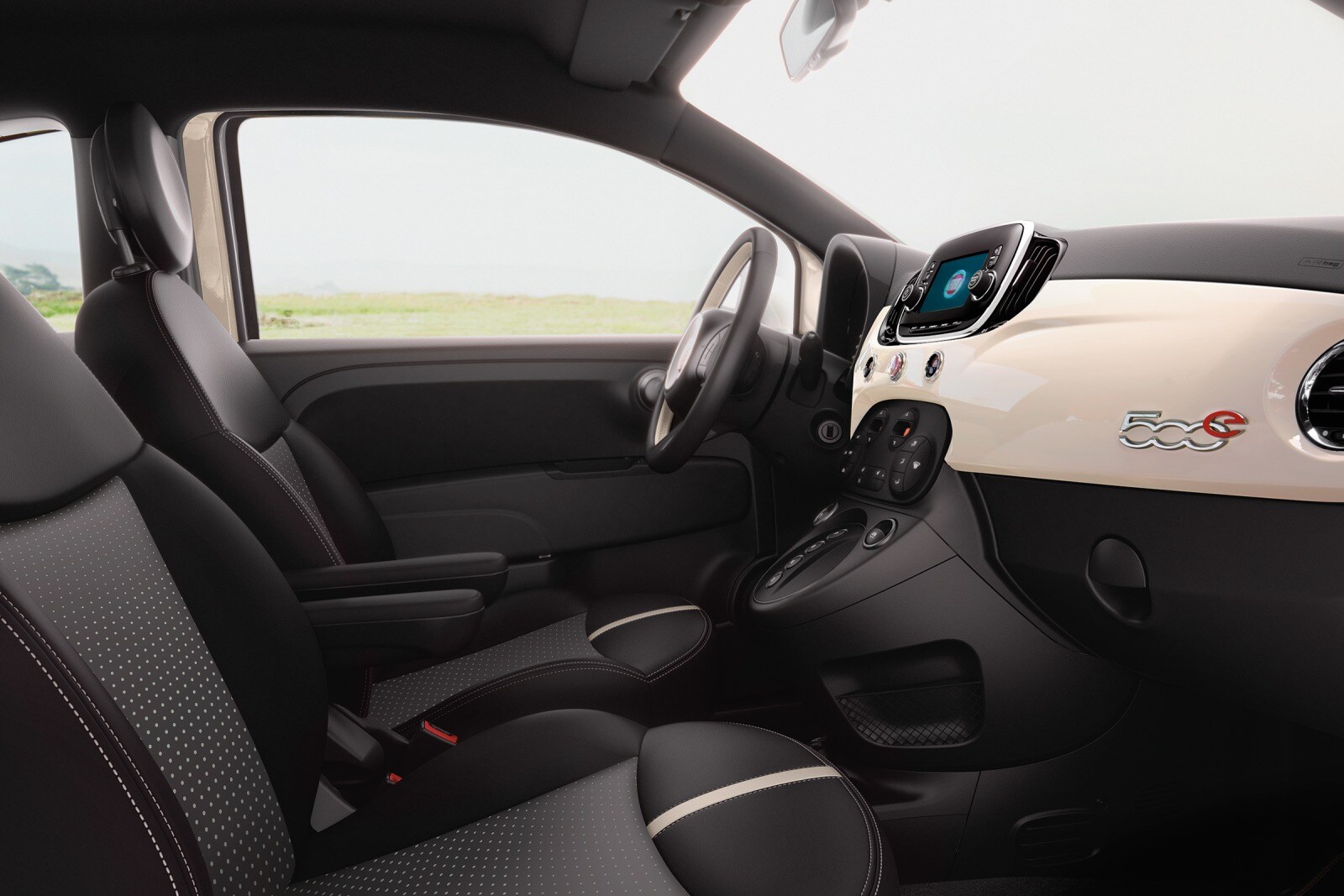 2017 Fiat 500 interior I