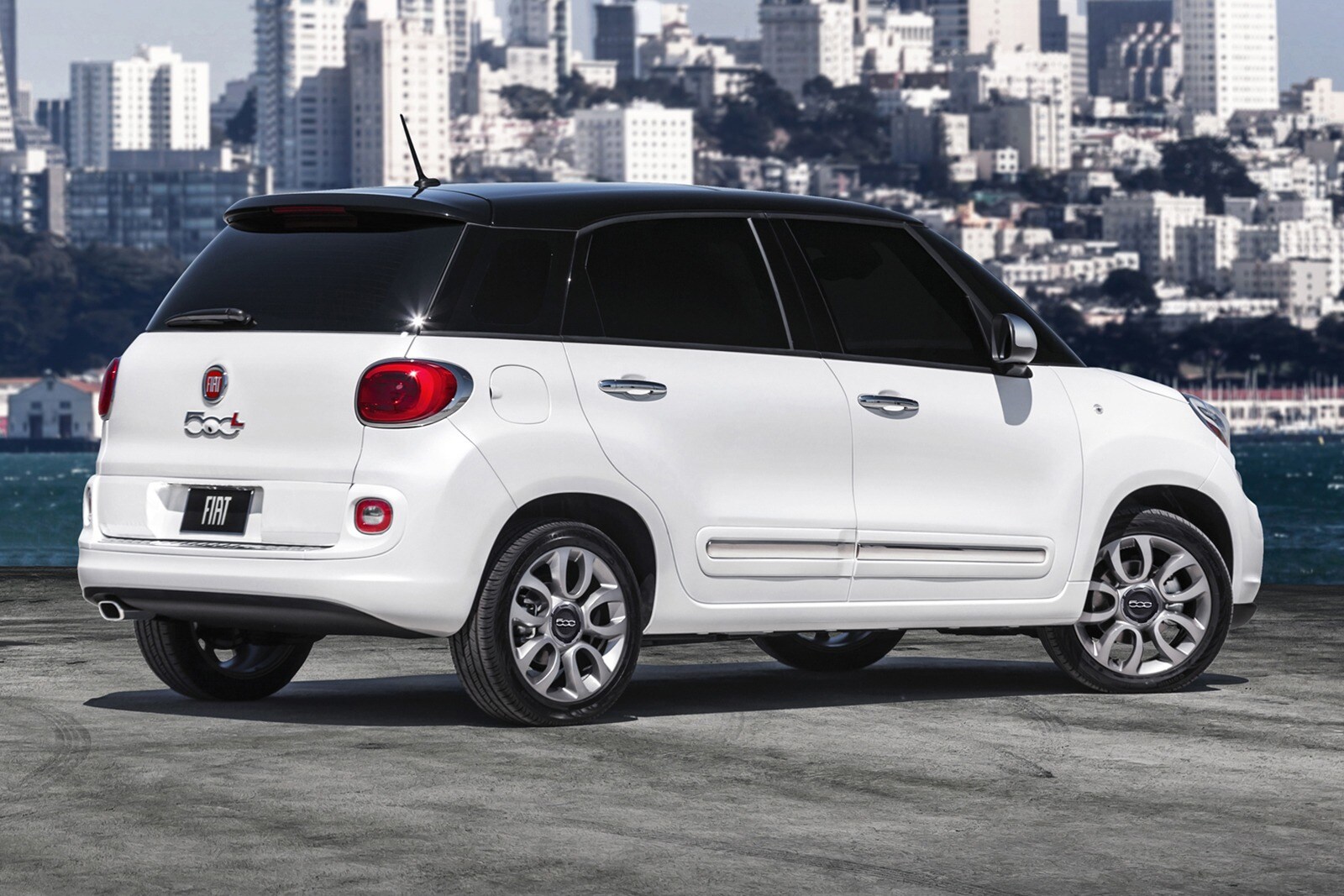 2017 Fiat 500 exterior FQ