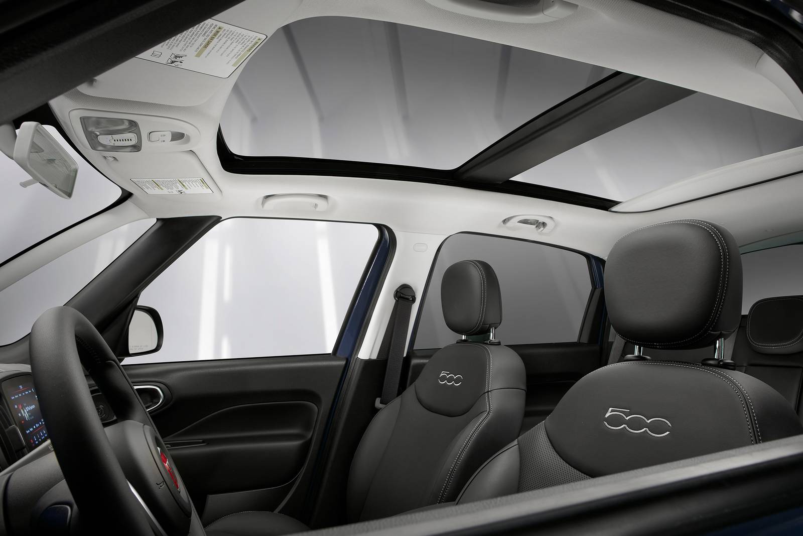 2020 FIAT 500L interior DETAIL