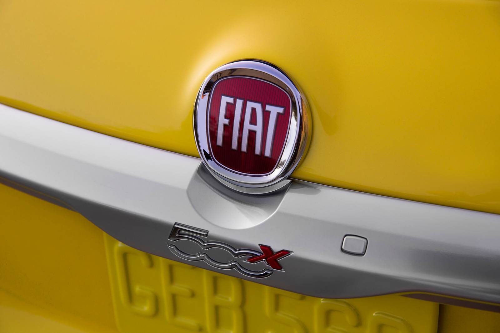2016 Fiat 500X front safety RBDG