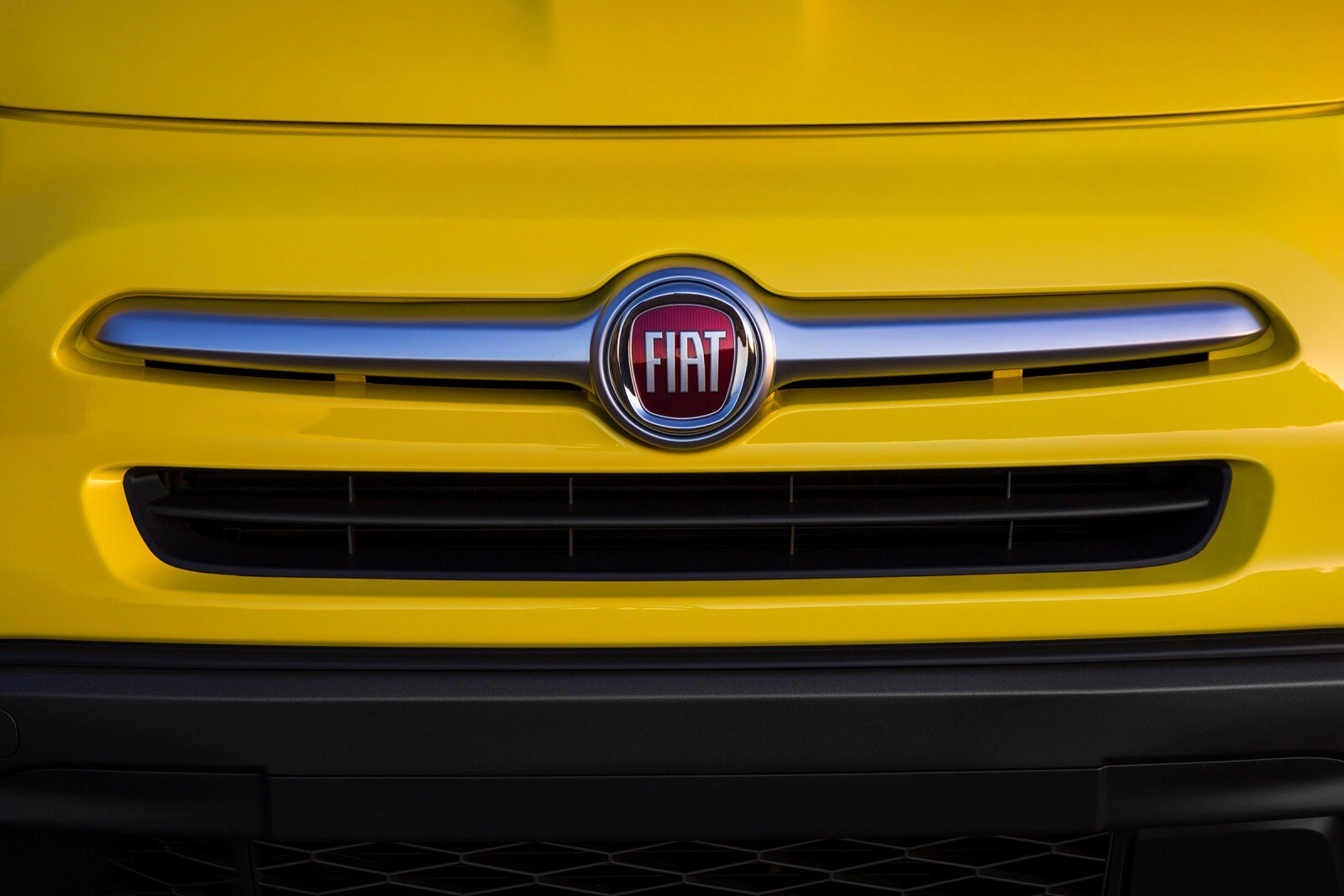 2017 Fiat 500X front safety FBDG