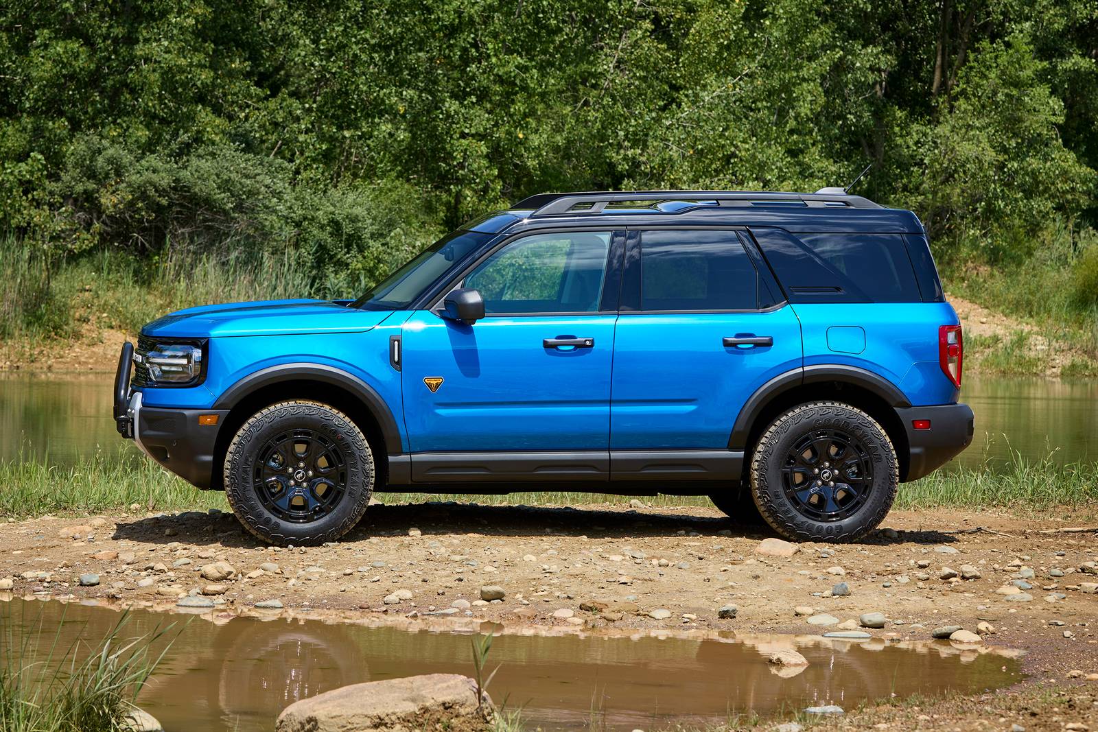 2025 Ford Bronco exterior S