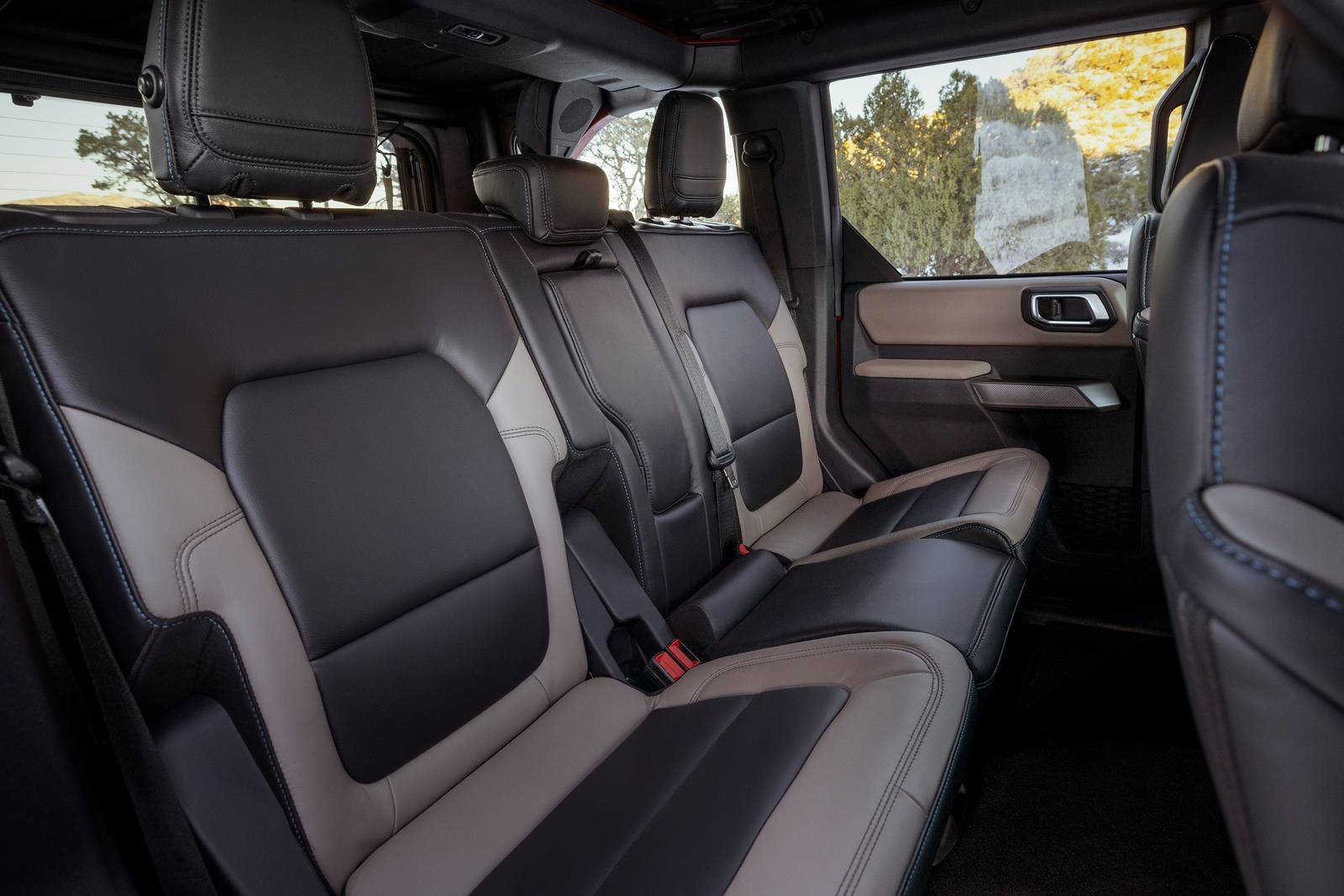 2023 Ford Bronco interior RI