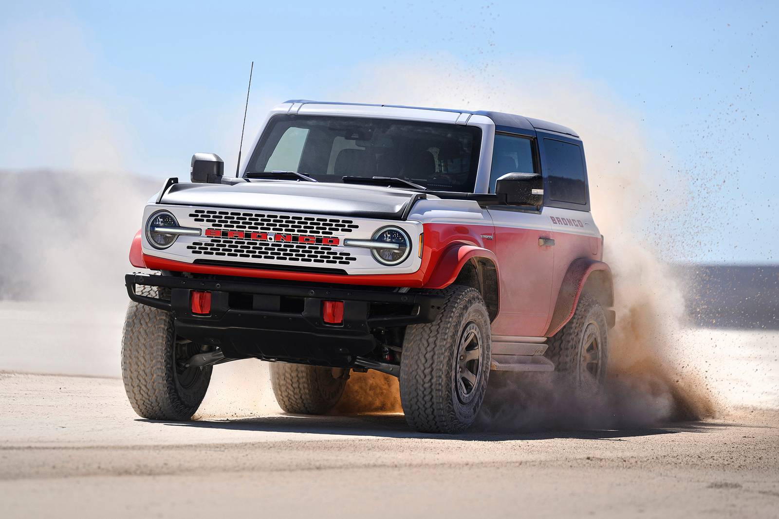 2025 Ford Bronco exterior LIFE1