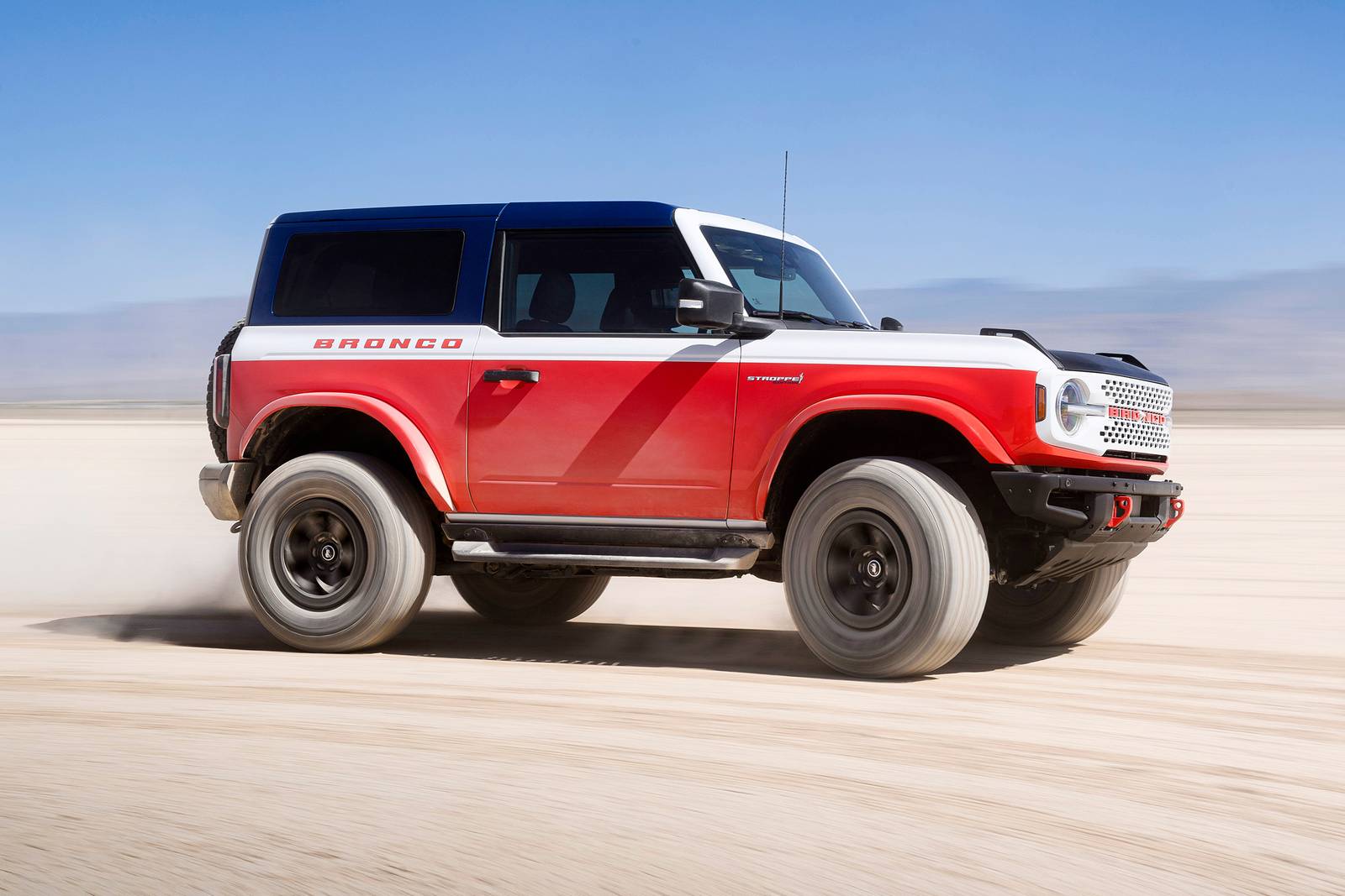 2025 Ford Bronco exterior S