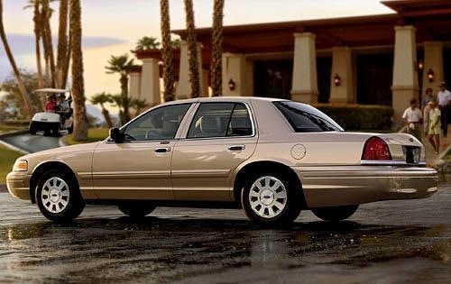 2007 Ford Crown Victoria LX Sedan