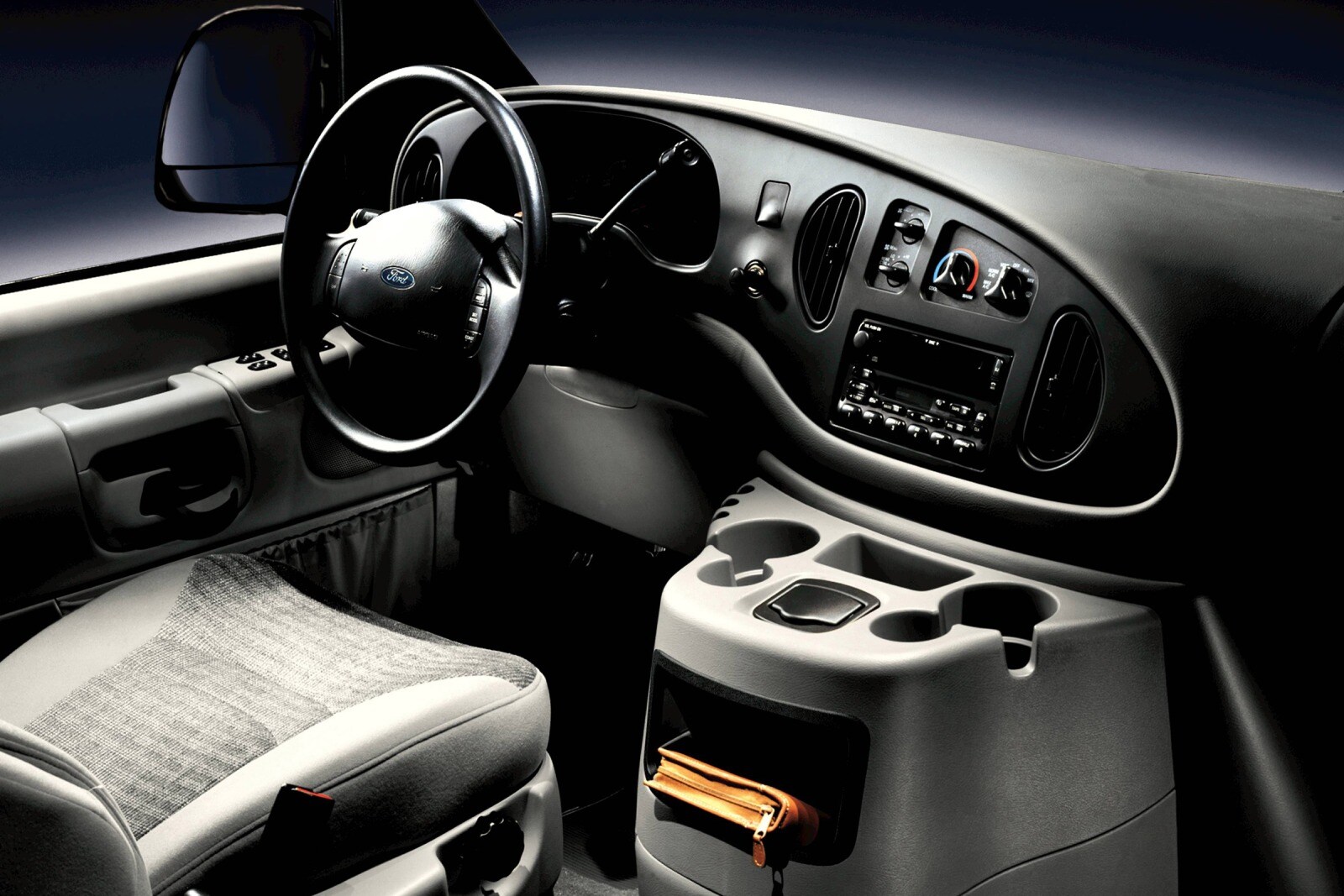 2007 Ford Econoline Wagon interior I