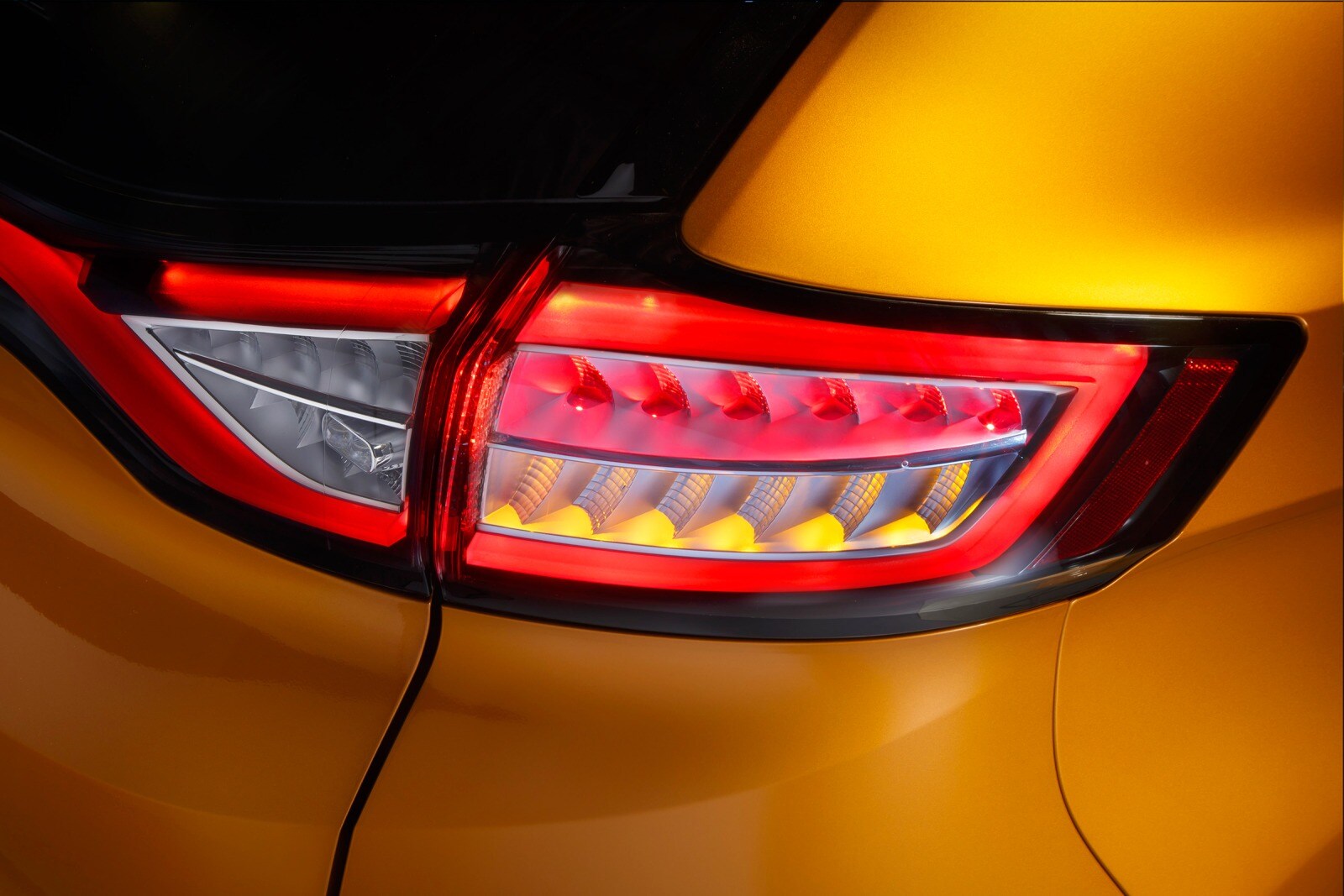 2016 Ford Edge exterior EDETAIL