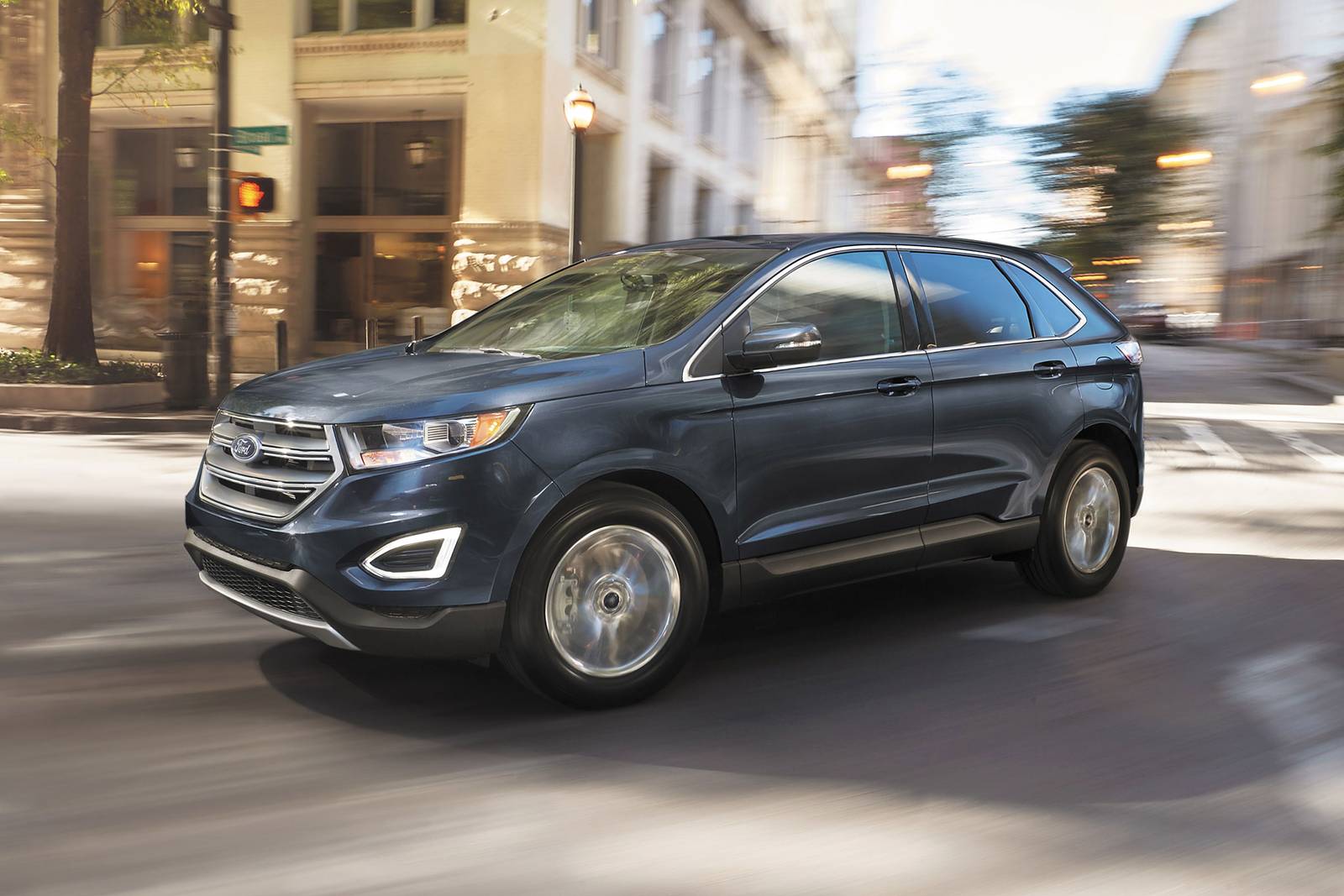 2017 Ford Edge exterior FQ