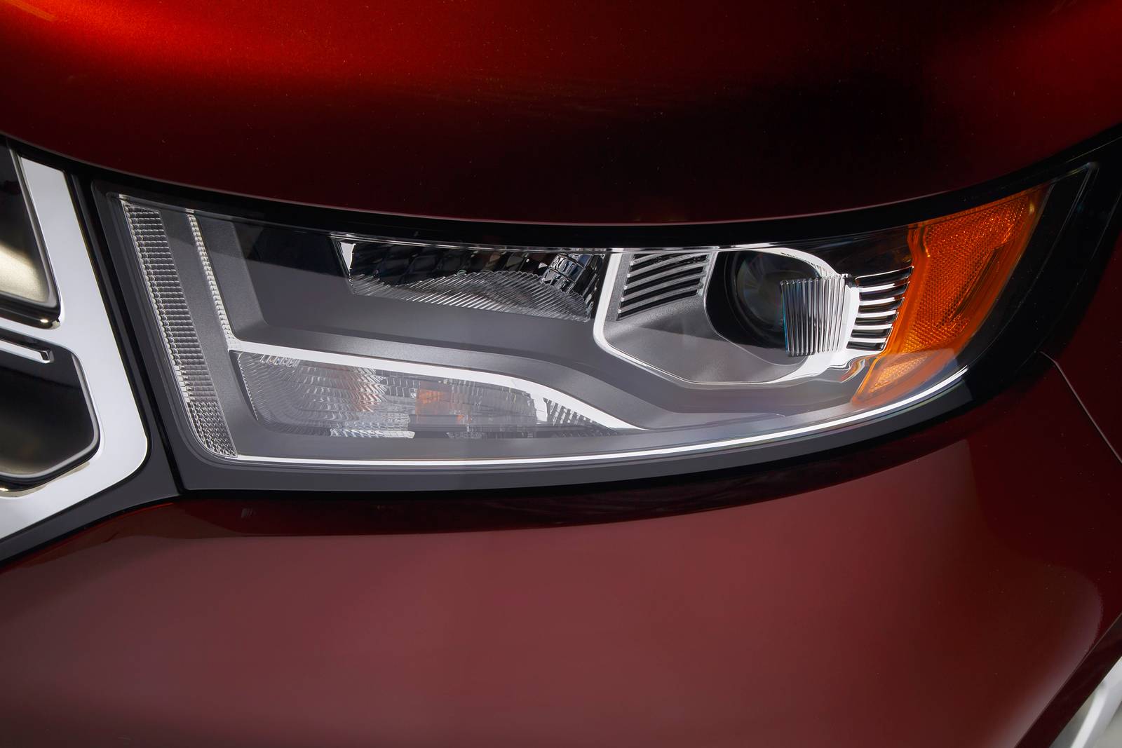 2017 Ford Edge front safety EDETAIL