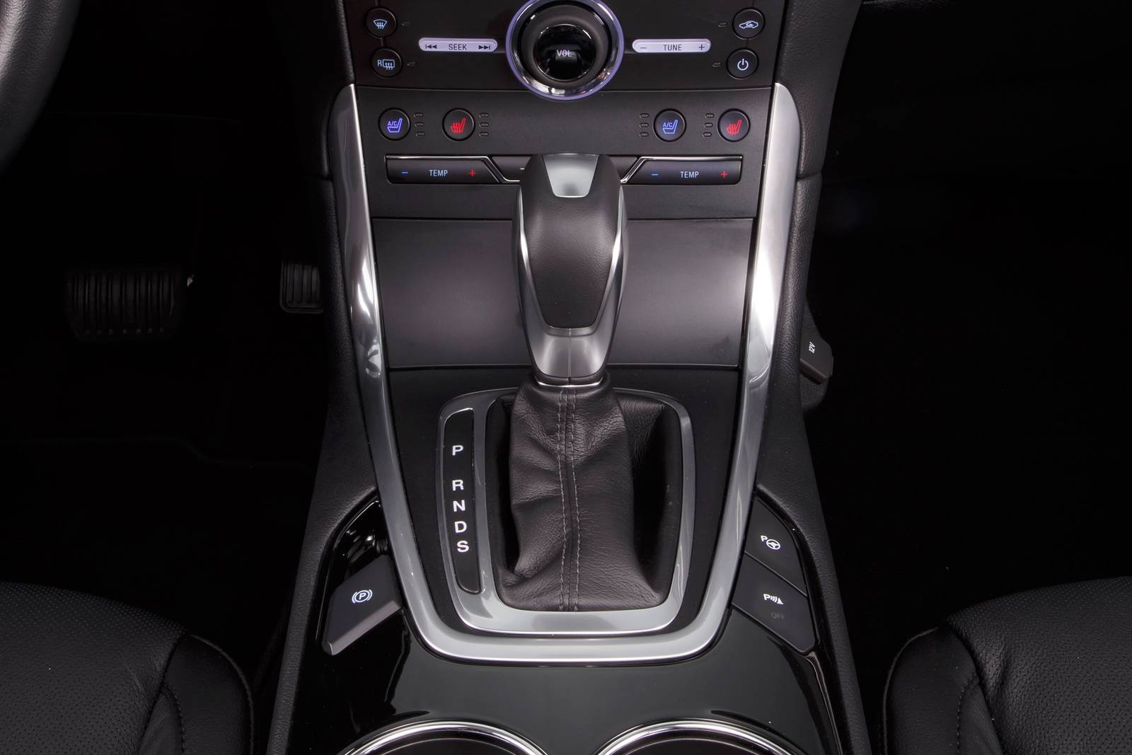 2017 Ford Edge interior SHF