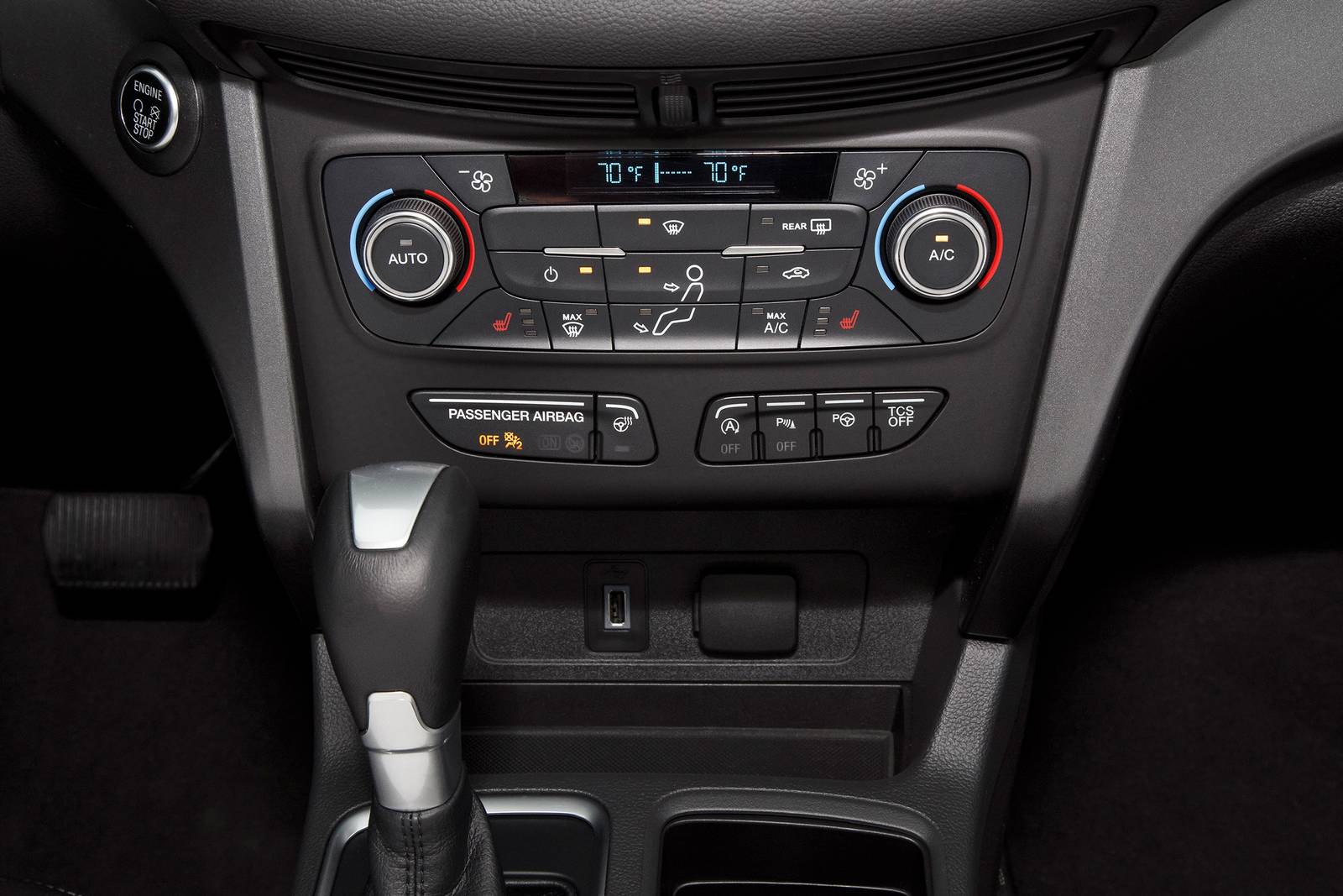 2018 Ford Escape interior CC