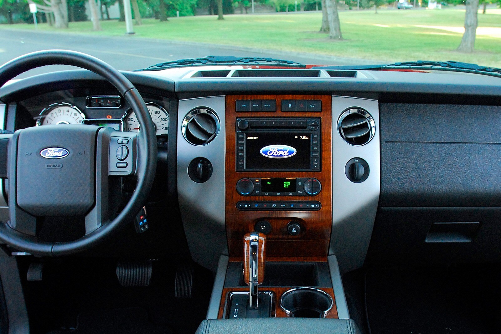 2007 Ford Expedition EL interior D